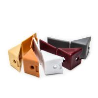 Так выглядит Уголок крепежный пластиковый